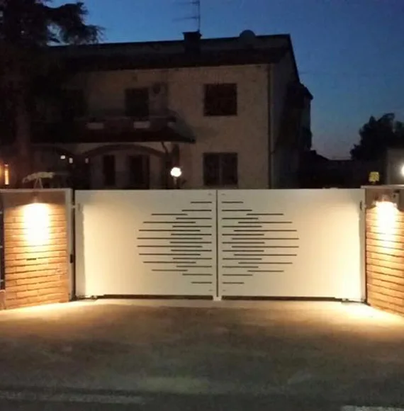 Cancello personalizzato in ferro di Nuova SIS